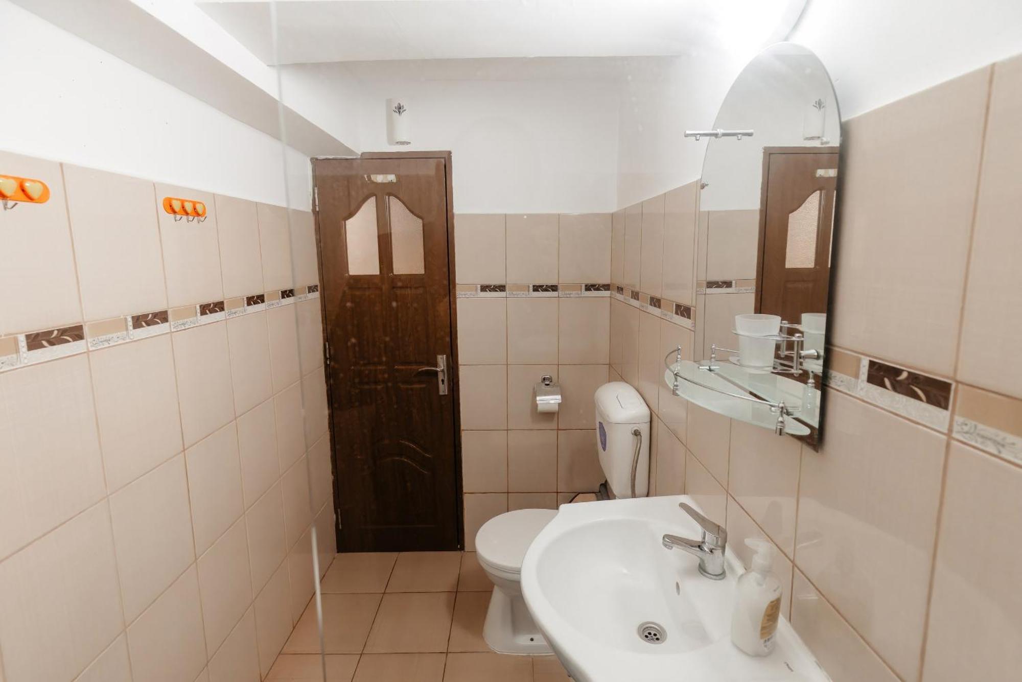 Luxury Radox Apartment Buzau City Center Buitenkant foto